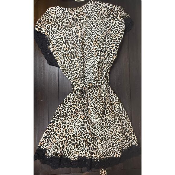 In Bloom by Jonquil Leopard Black Lace trim Short Robe Small - Picture 2 of 3
